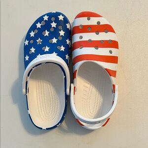 CROCS Unisex Clogs W10/M8 - patriotic, Blue and Red Stars and Stripes